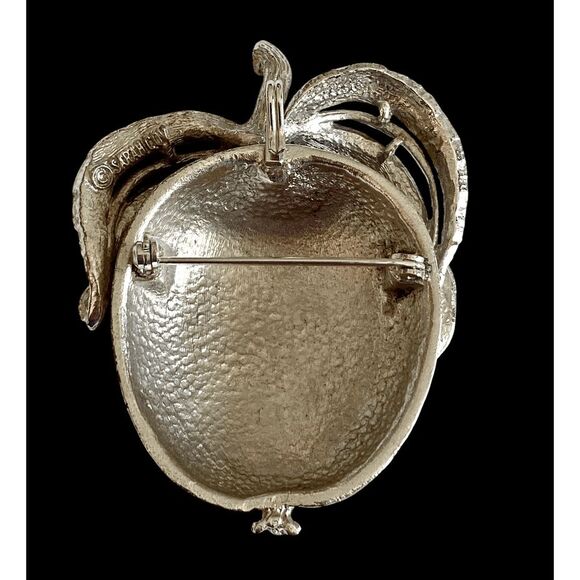 Vintage 1960s Sarah Coventry SARAHCOV Adam’s Delight Silver-Tone Apple Brooch - Picture 4 of 5